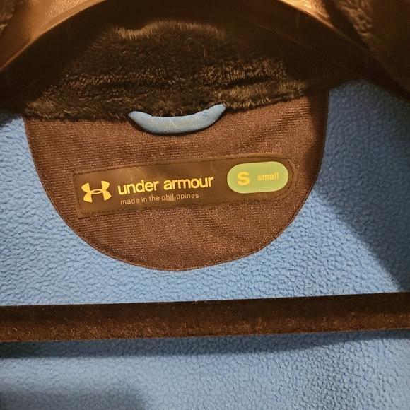 Under armor - Picture 2 of 3